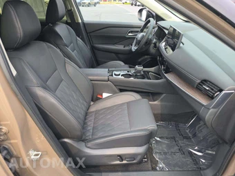 2025 Nissan Rogue Platinum – miniatura 15