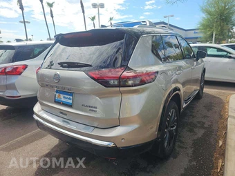 2025 Nissan Rogue Platinum – miniatura 3