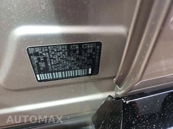 2025 Nissan Rogue Platinum – miniatura 5