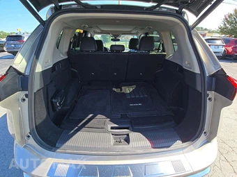 2025 Nissan Rogue Platinum - miniatura 11