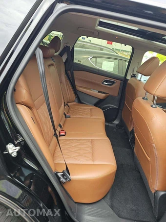 2025 Nissan Rogue Platinum – miniatura 16