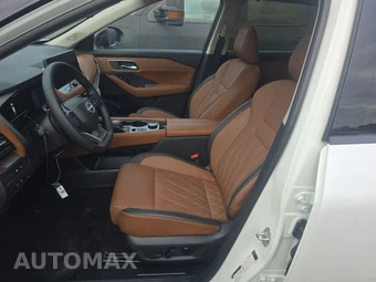 2025 Nissan Rogue Platinum – miniatura 7