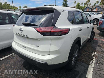 2025 Nissan Rogue S – miniatura 3