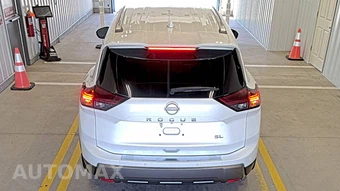 2025 Nissan Rogue SL – miniatura 5
