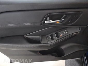 2025 Nissan Rogue SL – miniatura 9