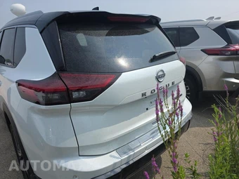 2025 Nissan Rogue SL – miniatura 6