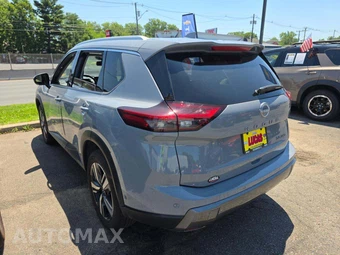 2025 Nissan Rogue SL – miniatura 3
