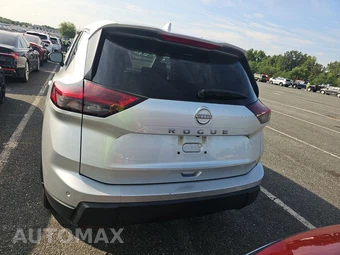 2025 Nissan Rogue SV – miniatura 5