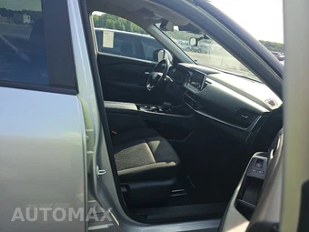2025 Nissan Rogue SV – miniatura 8