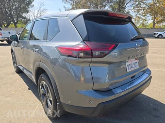 2025 Nissan Rogue SV - miniatura 6