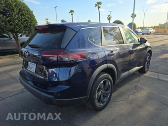 2025 Nissan Rogue SV - miniatura 3