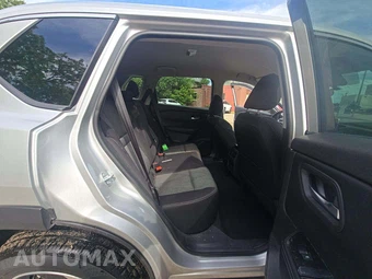 2025 Nissan Rogue SV – miniatura 13