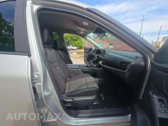 2025 Nissan Rogue SV – miniatura 15