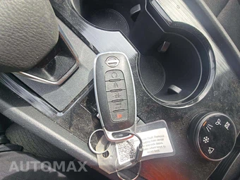 2025 Nissan Rogue SV – miniatura 5