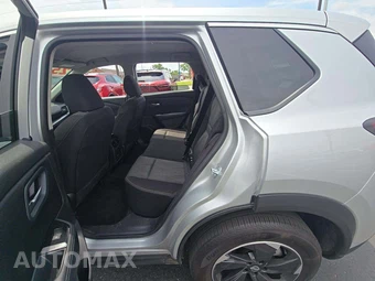 2025 Nissan Rogue SV – miniatura 10