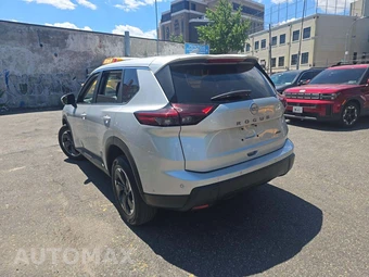 2025 Nissan Rogue SV - miniatura 2