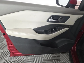 2025 Nissan Rogue SV - miniatura 9