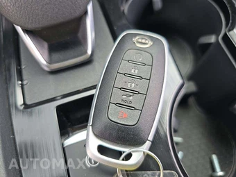 2025 Nissan Rogue SV - miniatura 8