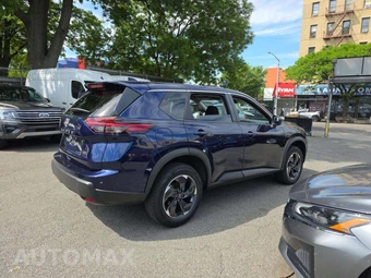 2025 Nissan Rogue SV – miniatura 3