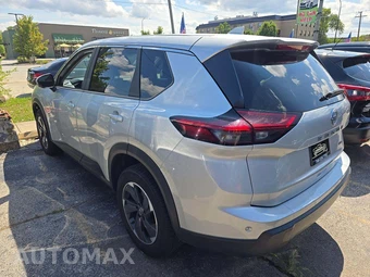 2025 Nissan Rogue SV – miniatura 2