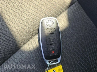 2025 Nissan Rogue SV – miniatura 8