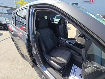 2025 Nissan Rogue SV - miniatura 15