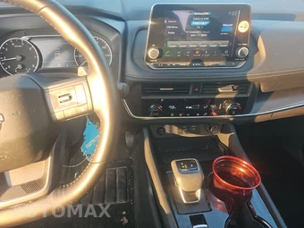 2025 Nissan Rogue SV - miniatura 11