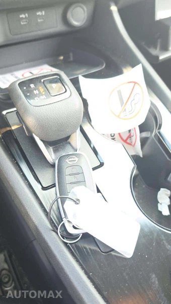 2025 Nissan Rogue SV – miniatura 10