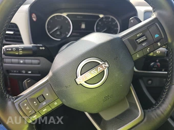 2025 Nissan Rogue SV - miniatura 10