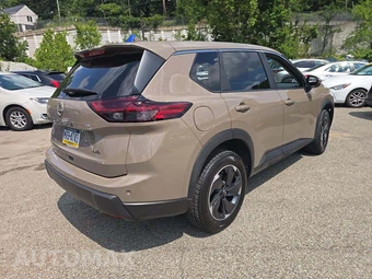2025 Nissan Rogue SV - miniatura 3