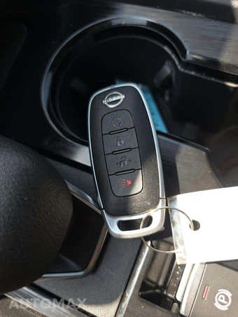 2025 Nissan Rogue SV - miniatura 8