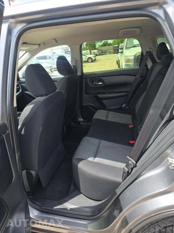 2025 Nissan Rogue SV – miniatura 10
