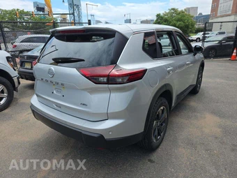2025 Nissan Rogue SV - miniatura 3