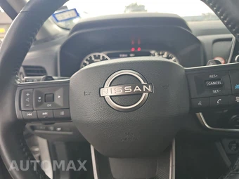 2025 Nissan Rogue SV - miniatura 10