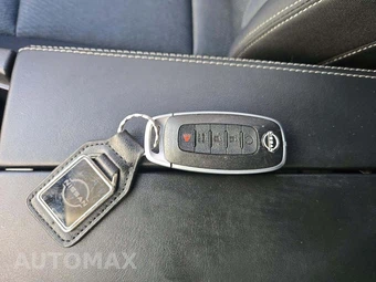 2025 Nissan Rogue SV - miniatura 5