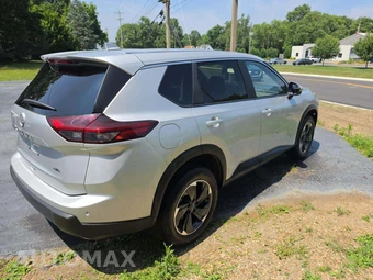 2025 Nissan Rogue SV - miniatura 3