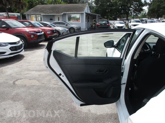 2025 Nissan Sentra S - miniatura 9