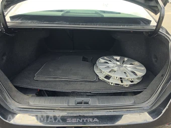 2025 Nissan Sentra S – miniatura 16