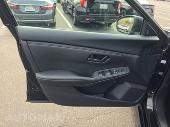 2025 Nissan Sentra S – miniatura 9