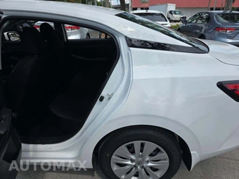2025 Nissan Sentra S – miniatura 10