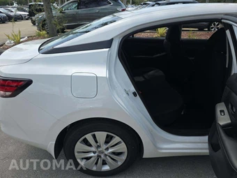 2025 Nissan Sentra S – miniatura 13
