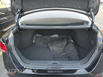 2025 Nissan Sentra S – miniatura 16