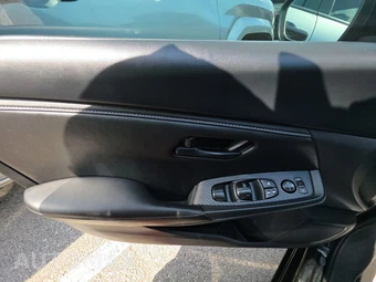 2025 Nissan Sentra S – miniatura 9