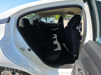 2025 Nissan Sentra S – miniatura 13