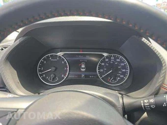 2025 Nissan Sentra SR – miniatura 9