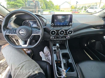 2025 Nissan Sentra SR - miniatura 10