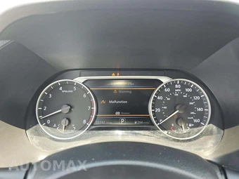 2025 Nissan Sentra SR - miniatura 9