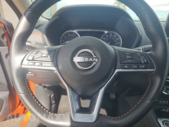 2025 Nissan Sentra SR – miniatura 10