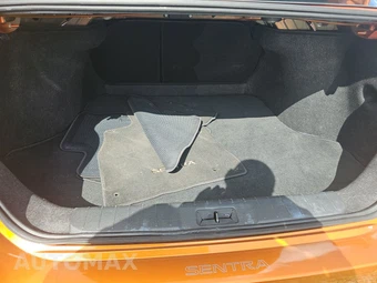 2025 Nissan Sentra SR – miniatura 17