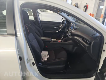2025 Nissan Sentra SR - miniatura 8